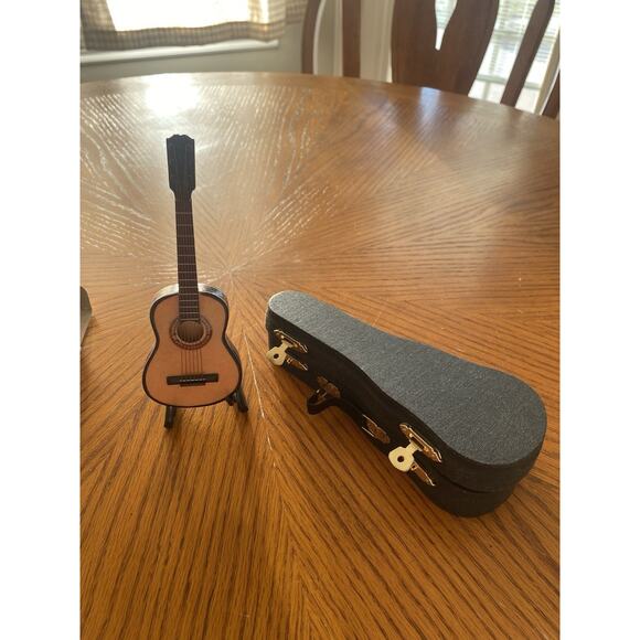 Guitar & Case & Stand Christmas Ornament Tree Nesting Decor Doll Miniature 7" - Picture 14 of 14